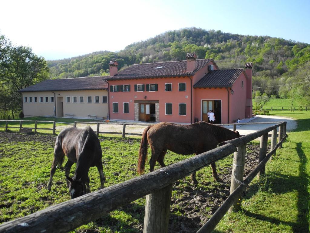 Вилла Agriturismo Cornolere Castelcucco Экстерьер фото